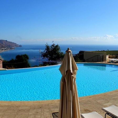 Taormina Seaview Apartment - Taormina Holidays Екстер'єр фото