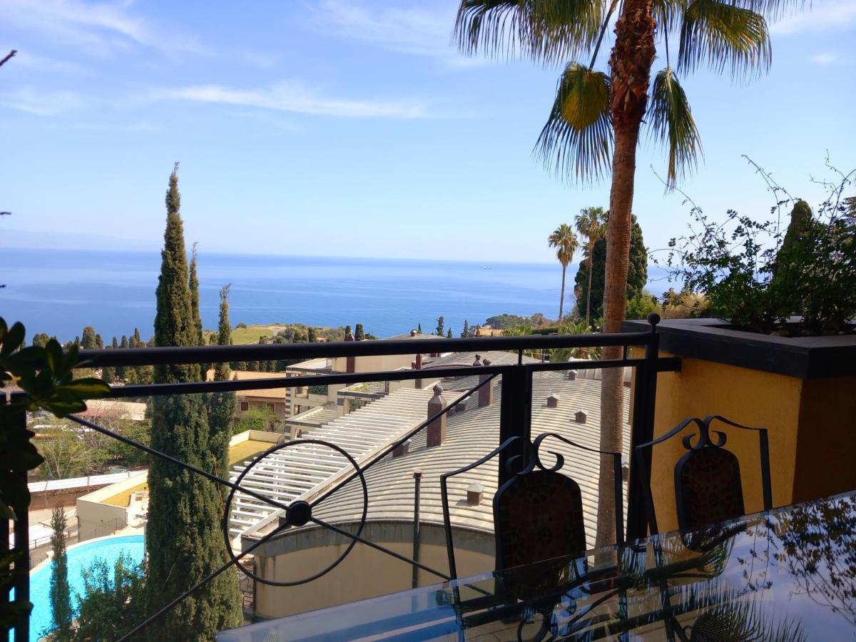 Taormina Seaview Apartment - Taormina Holidays Екстер'єр фото