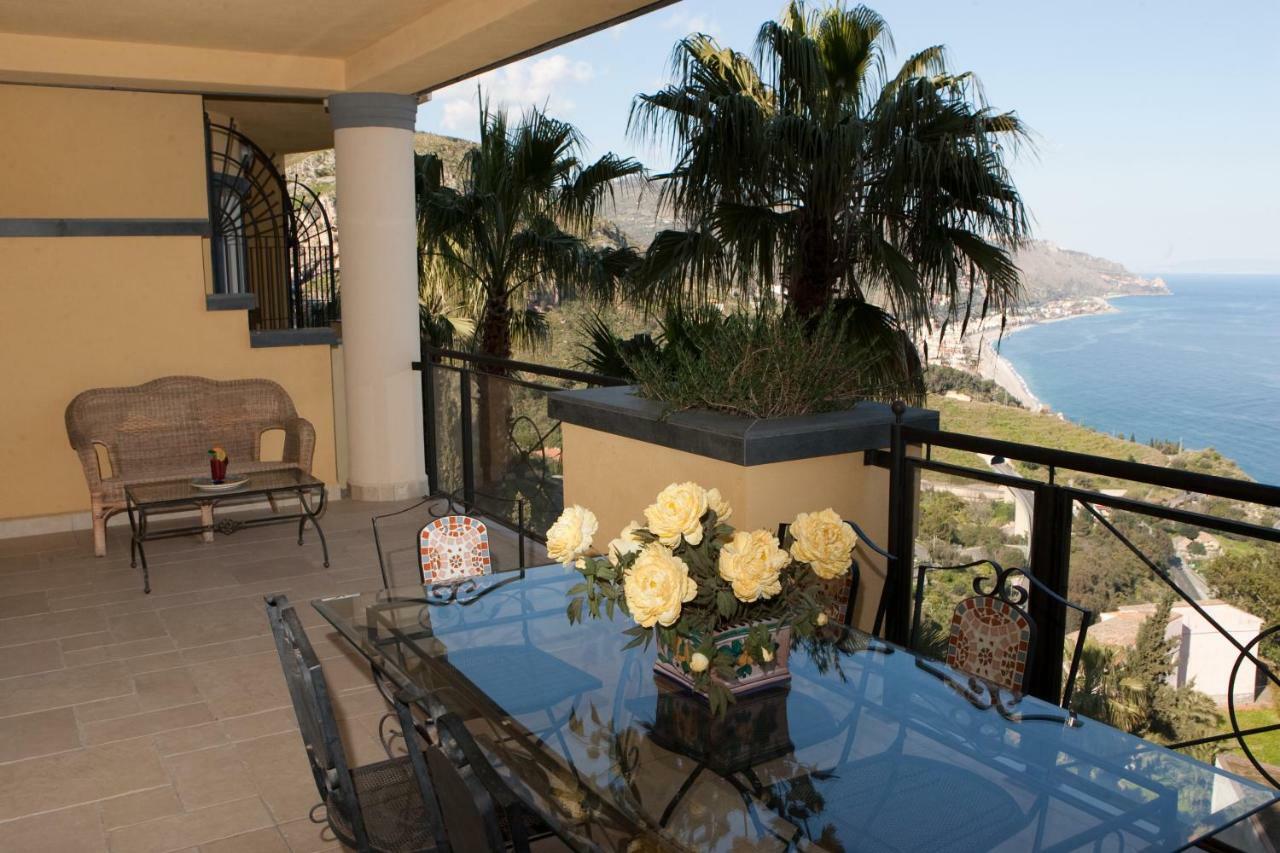 Taormina Seaview Apartment - Taormina Holidays Екстер'єр фото