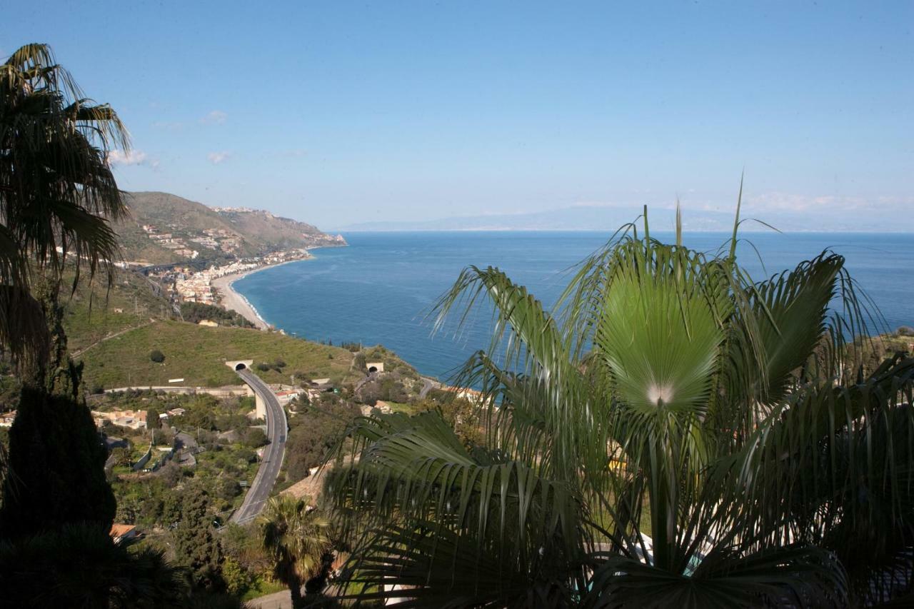 Taormina Seaview Apartment - Taormina Holidays Екстер'єр фото